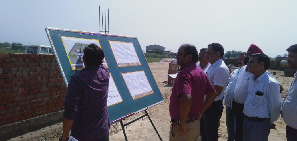 पीडब्ल्यूडी सचिव डॉ. अभिषेक जैन ने किया ड्राइविंग प्रशिक्षण ट्रैक एवं ट्रैफिक पार्क के निर्माण कार्य का निरीक्षण
